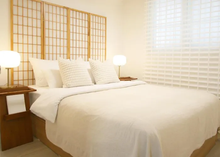 Hongdae 10 Min Family 2br Direct Airport Bus From Icn Airport Seoul