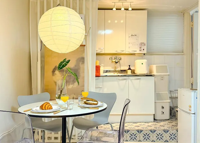 Hongdae 10 Min Family 2br Direct Airport Bus From Icn Airport Villa *