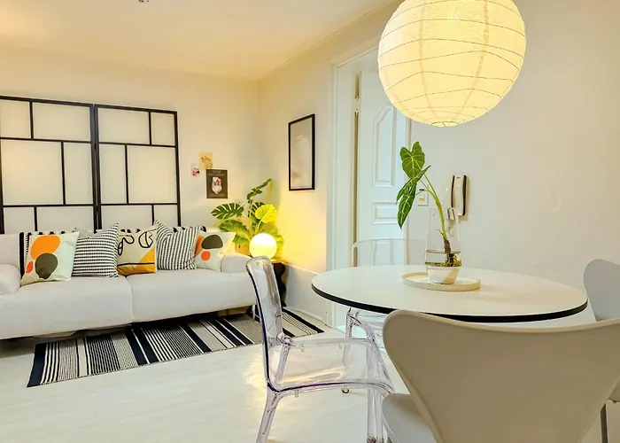 Hongdae 10 Min Family 2br Direct Airport Bus From Icn Airport Seoul
