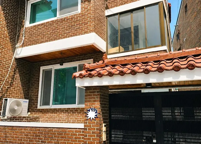 Hongdae 10 Min Family 2br Direct Airport Bus From Icn Airport *